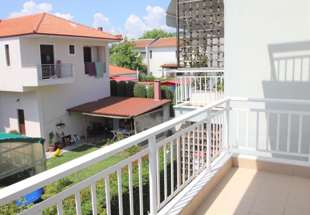Emotion Apartments Asproválta Ngoại thất bức ảnh